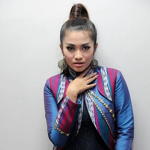 4 Artis Ini Was-was Karena Punya Pasangan Pilot