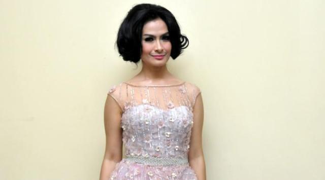 4 Artis Ini Was-was Karena Punya Pasangan Pilot