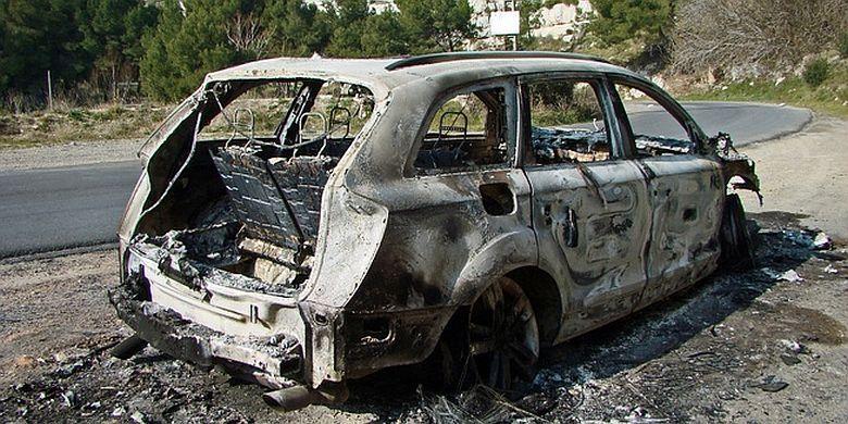 Rayakan Tahun Baru dengan Bakar Mobil di Prancis