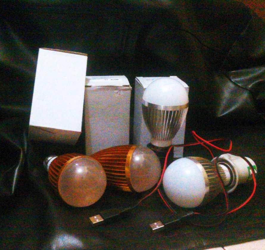 LAMPU BOHLAM LED PORTABLE USB SUPER TERANG