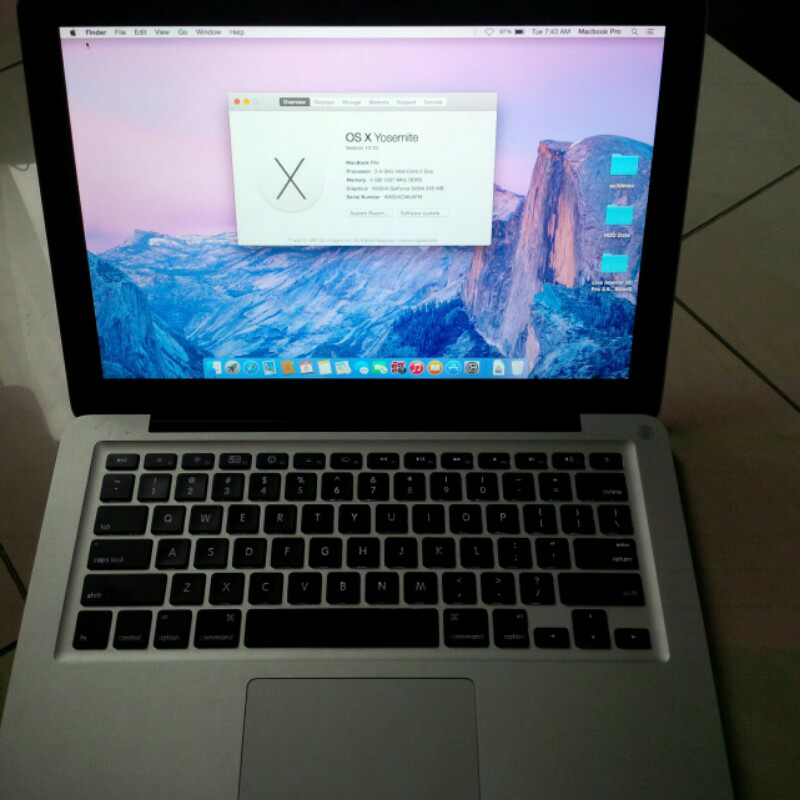 MacBook Pro 13 inch 2.4GHz Intel Core 2 Duo