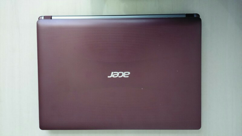 WTS Acer ASPIRE 4755g merah, Core i7, Kondisi 99%