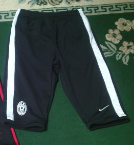 READY STOCK CELANA 3/4 MAN UTD DAN JUVENTUS,MANTAPP GAN
