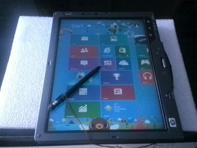 Tablet PC Hp lyr 12" C2D..barang istimewa