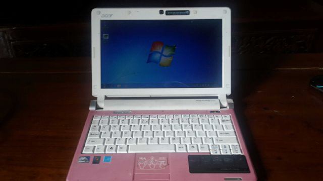acer aspire one