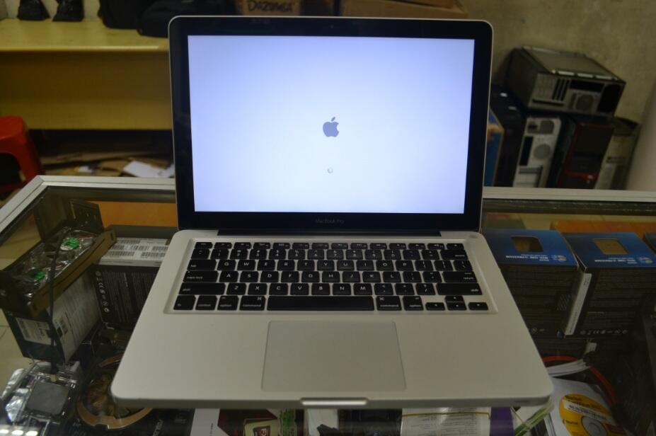Apple Macbook Pro 13" MD101 2012 Core i5 2.5Ghz, RAM 4GB, Intel HD4000