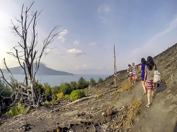 SELAMI LAUT DAN DAKI GUNUNG KRAKATAU HARI KEMERDEKAAN 15 - 17 AGUSTUS 2015