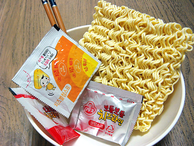 MAKANAN INSTAN KOREA TERMURAH DAN ORIGINAL