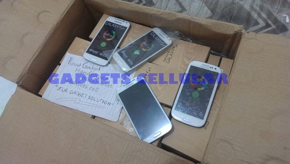 Dijual Asus Zenfone 5 Intel Z2580 2Ghz 16Gb RAM 2Gb Garansi 1 Tahun