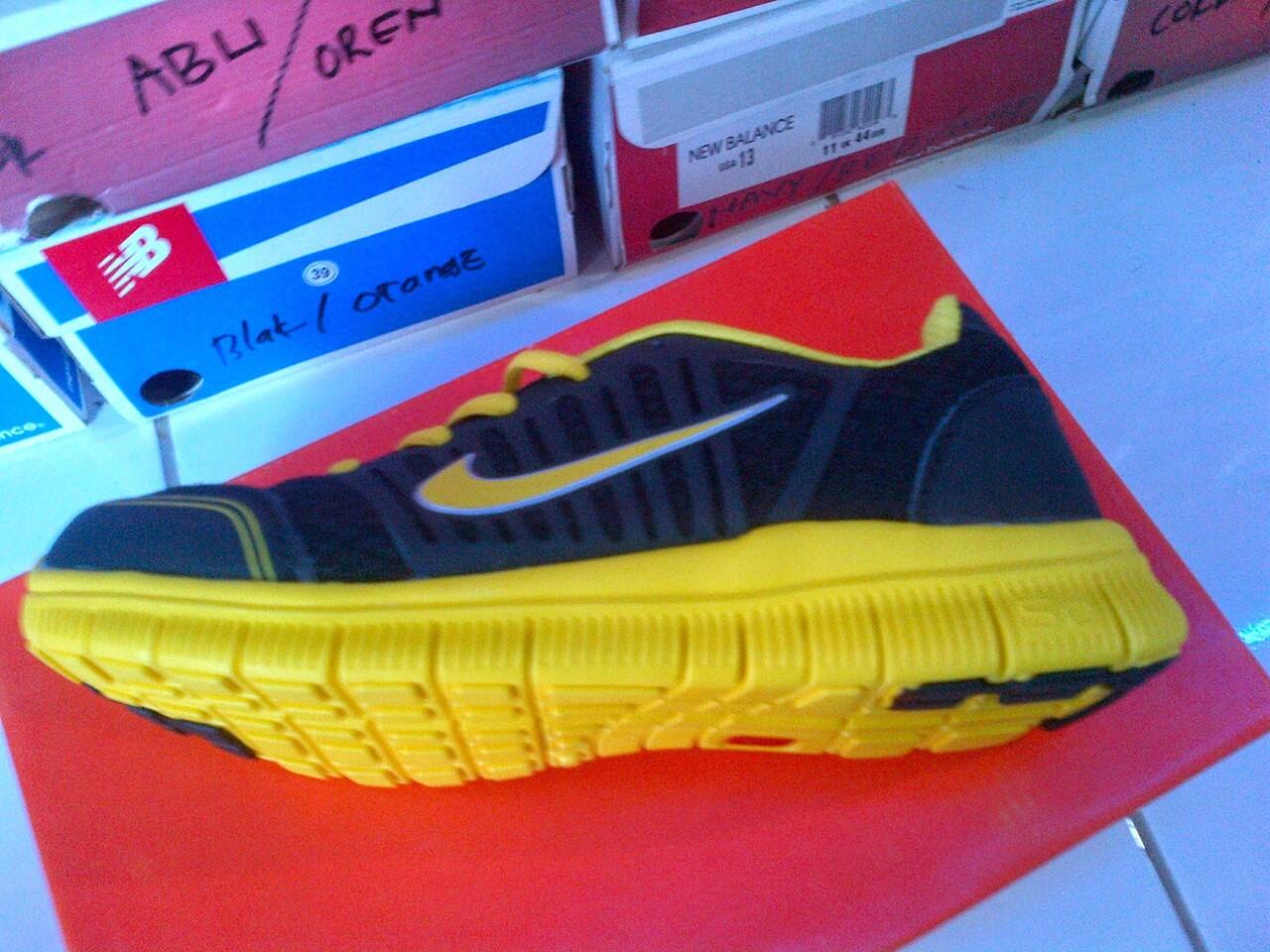 SEPATU NIKE AIR MAX GRADE ORI BERKUALITAS DENGAN HARGA BISA DIATUR LAH
