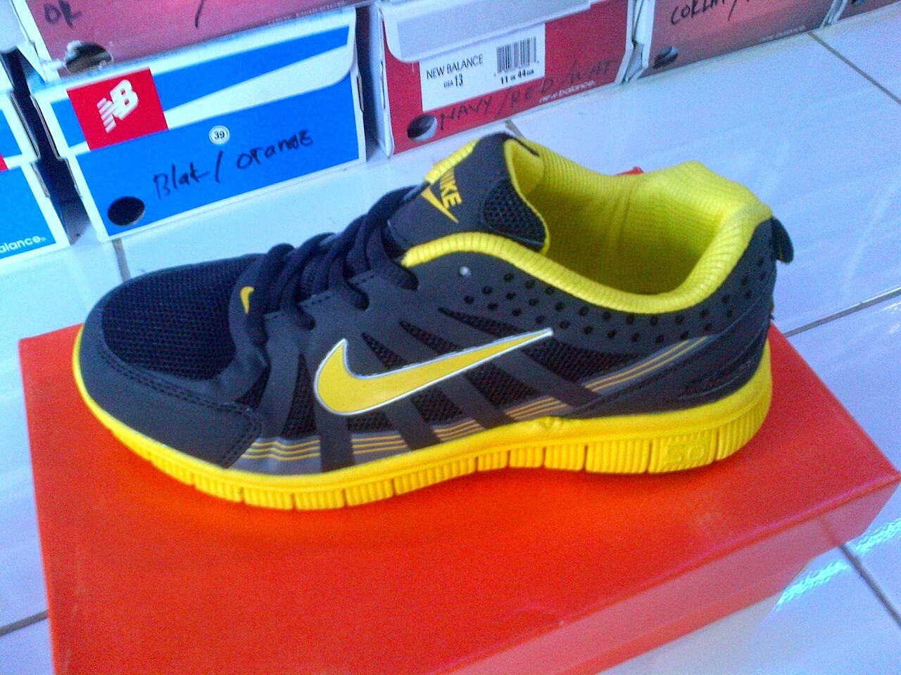 SEPATU NIKE AIR MAX GRADE ORI BERKUALITAS DENGAN HARGA BISA DIATUR LAH