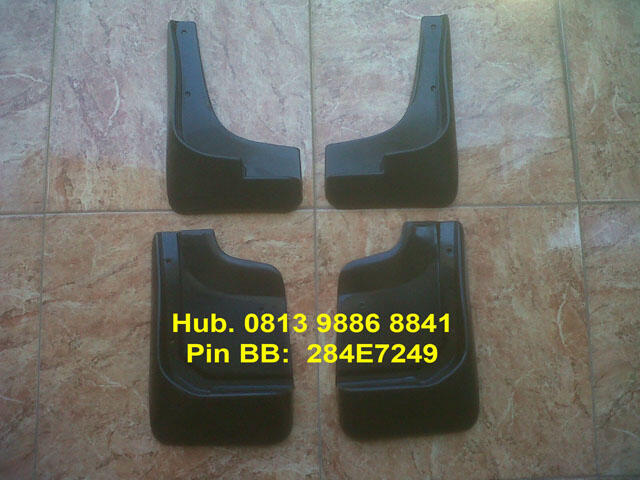 Mudguard / Karpet Lumpur Mobil Avanza Xenia Innova