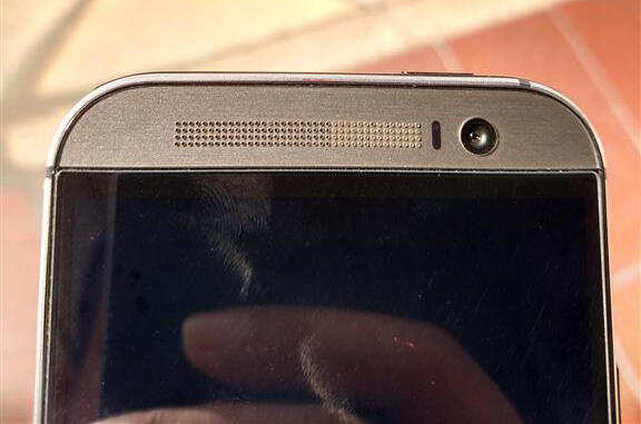 HTC one M8 32 GB Verizon + desktop charger (hdmi out) + slickwraps + melkco case