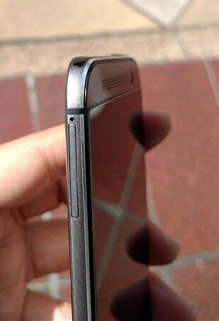 HTC one M8 32 GB Verizon + desktop charger (hdmi out) + slickwraps + melkco case