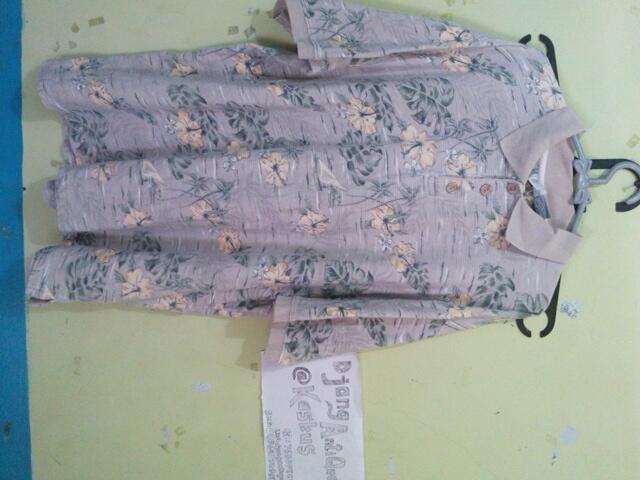 Kaos Uniqlo, Polo Uniqlo, Polo Lacoste, Polo Nautica, Kaos Vans, Kaos Stussy, etc