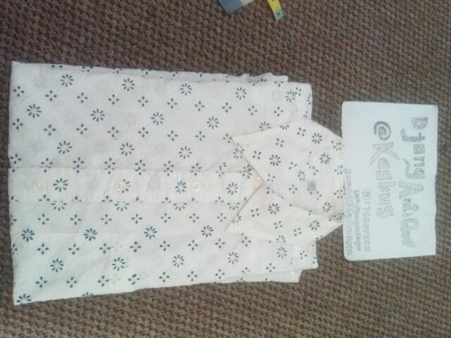 Kemeja Uniqlo,Hawaian Shirt Uniqlo, Floral Shirt Zara, Flanel Uniqlo, etc