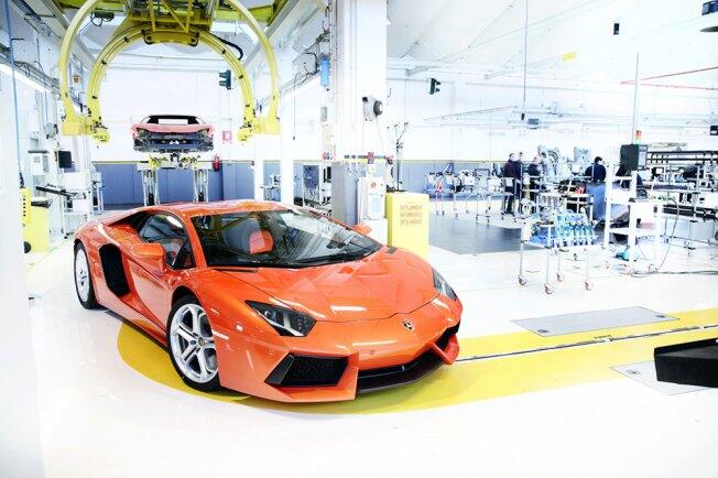 Ternyata Mobil Super &quot;Lamborghini&quot; Di Rakit Menggunakan Tangan