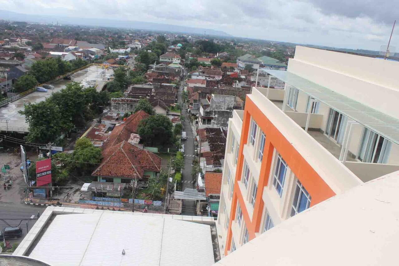 parkiran baru di Jogja (PABEAN) kalau dilihat dari atas