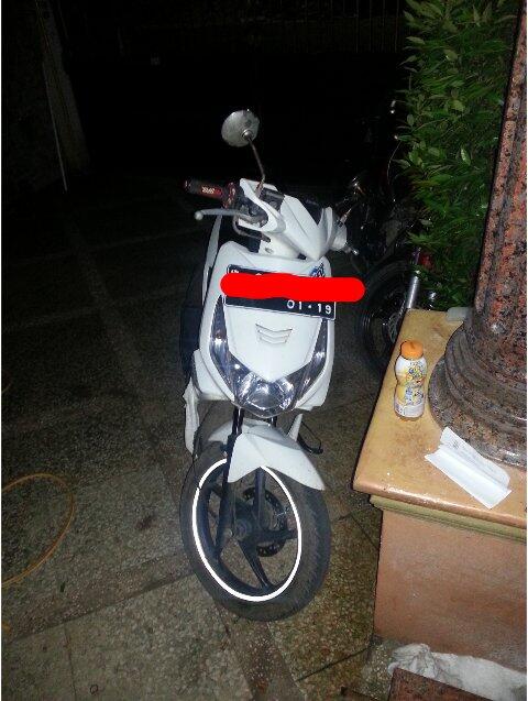jual honda beat putih 2009