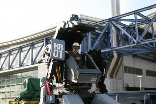 ROBOT JEPANG GOKIL, KURATAS !!!