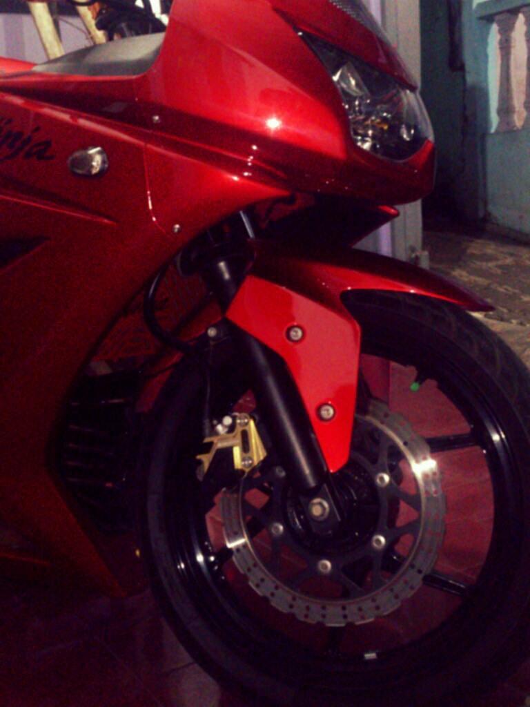 FOR SALE NINJA 250 THN 2011 BLN 7 GREESSS!!!!!!