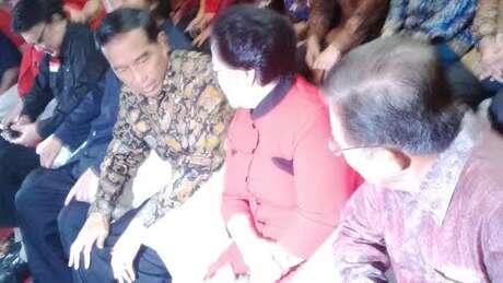 &#91;Kembali ke...&#93; Jokowi-JK kompak memakai batik ke HUT PDIP