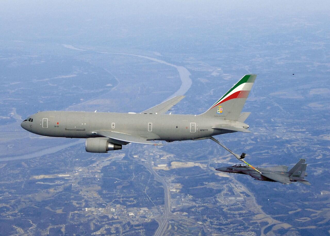 &#91;Selingan&#93; All Boeing Product For Indonesian Armed Forces