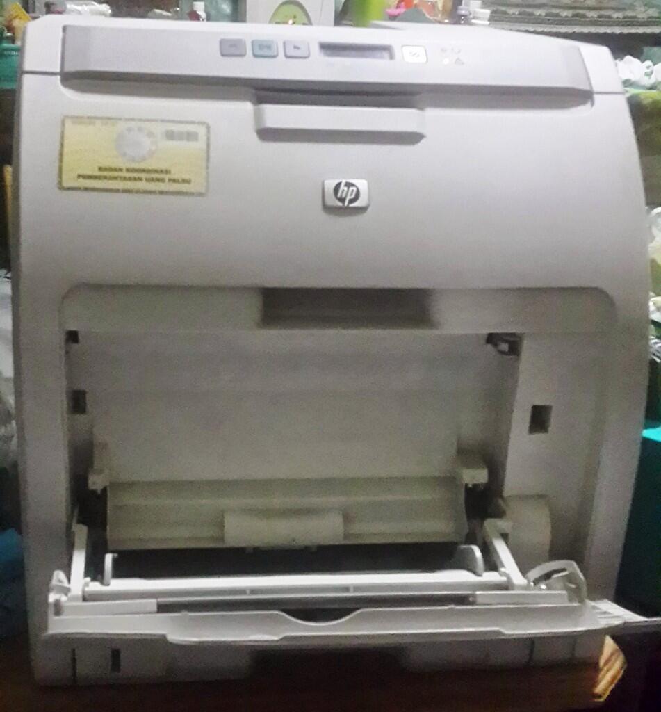 Printer Laser Warna HP 2700N