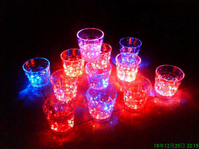 Gelas Led Sensor Air UNIK ABEESSS !!! BIKIN TAMU AGAN KAGET!! :D