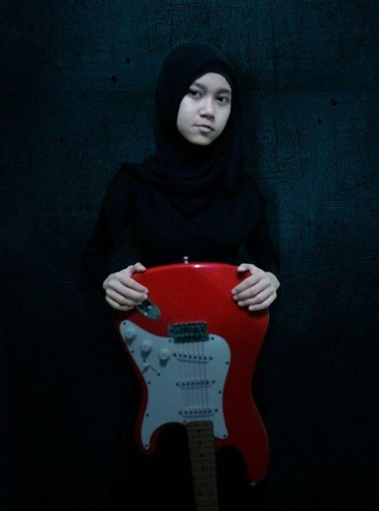 &#91;Yang Jomblo Masuk..!!&#93; Meliani, Cewek SMA Berhijab, Gitaris Cadas Dengan Skill Dewa