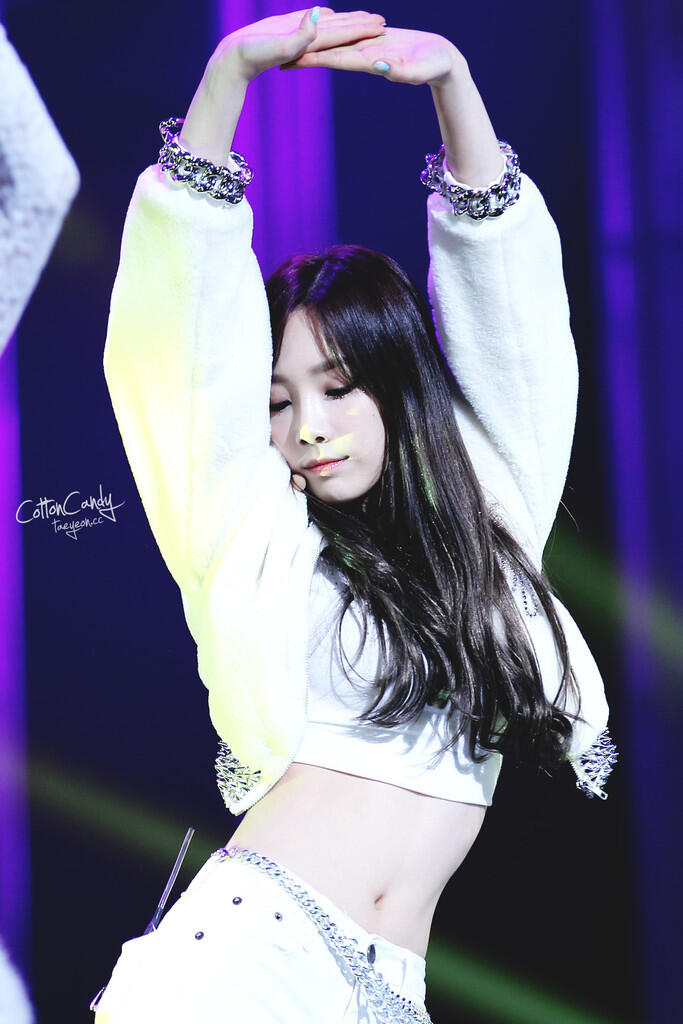 Taeyeon Abs