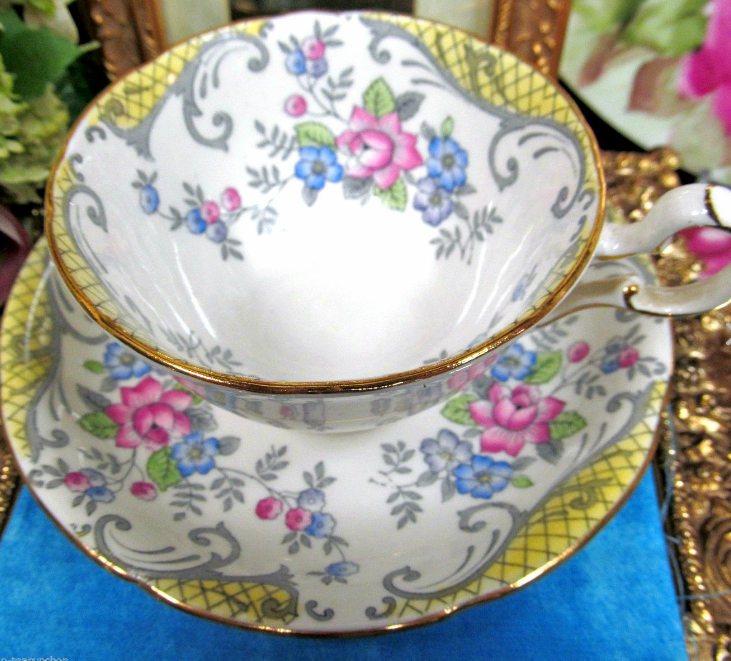 Cangkir / Tea Cup Vintage Royal Grafton