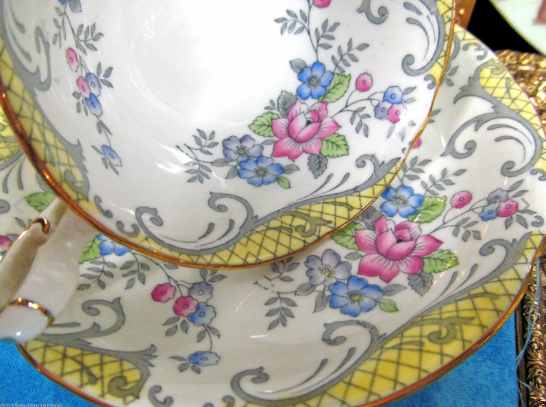Cangkir / Tea Cup Vintage Royal Grafton