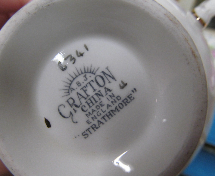 Cangkir / Tea Cup Vintage Royal Grafton
