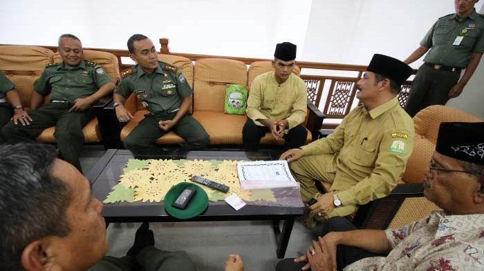 Anggota Pomdam IM Masuk Islam