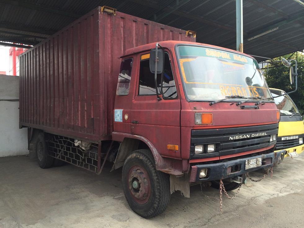 Terjual 1995 Nissan truck engkel  box CKA 87 H KASKUS