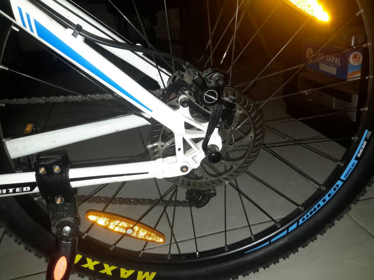 Terjual [JUAL CEPAT & MURAH] Sepeda Gunung (MTB) UNITED