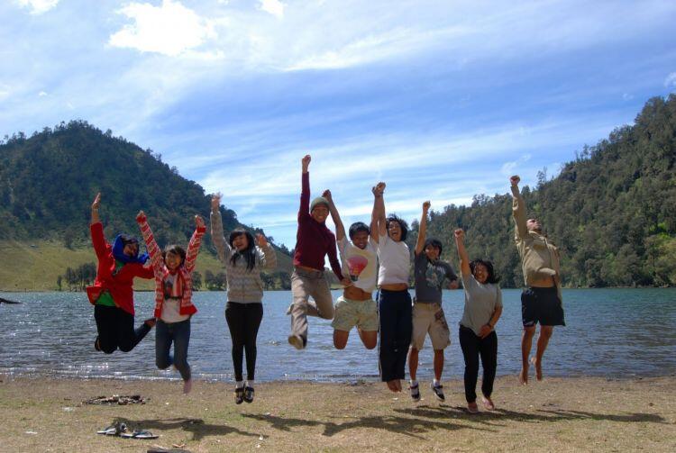 10 Destinasi Wisata yang Cocok Dikunjungi Mahasiswa Dengan Budget Pas-Pasan