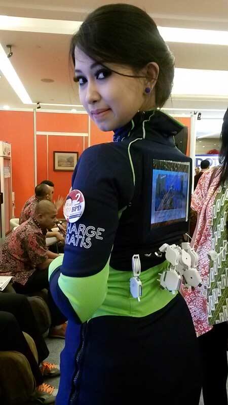 &#91;pic&#93;Pesona Gadis Charger yang Siap Dicolok