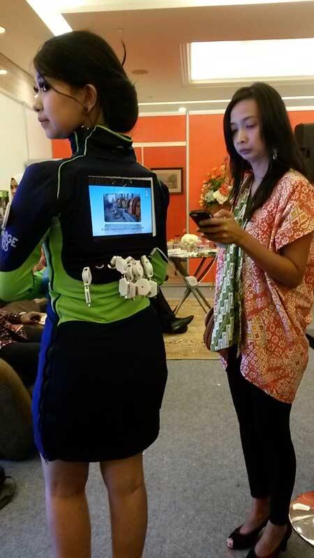 &#91;pic&#93;Pesona Gadis Charger yang Siap Dicolok