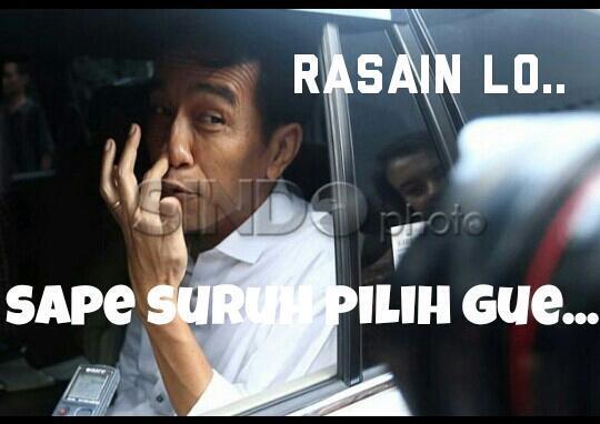 (Tepuk Tangan) Di Bandung, Jokowi Pesan 1.000 "Sweater" Bergambar Wajahnya