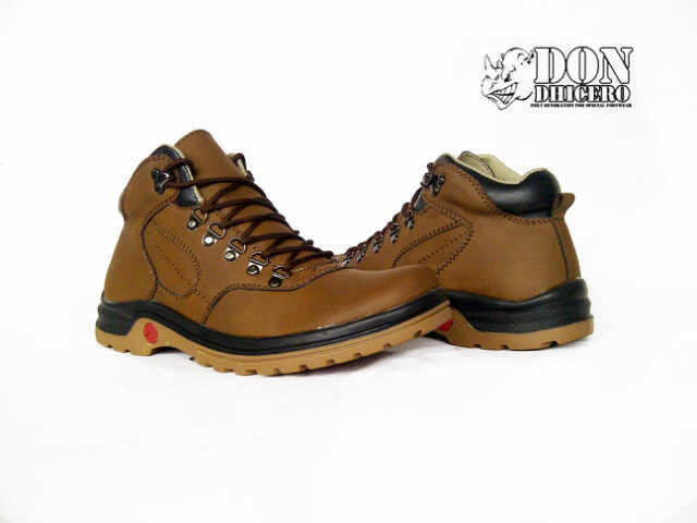 SEPATU BOOT DON DHICERO ( BOOT DAN TRACKING )