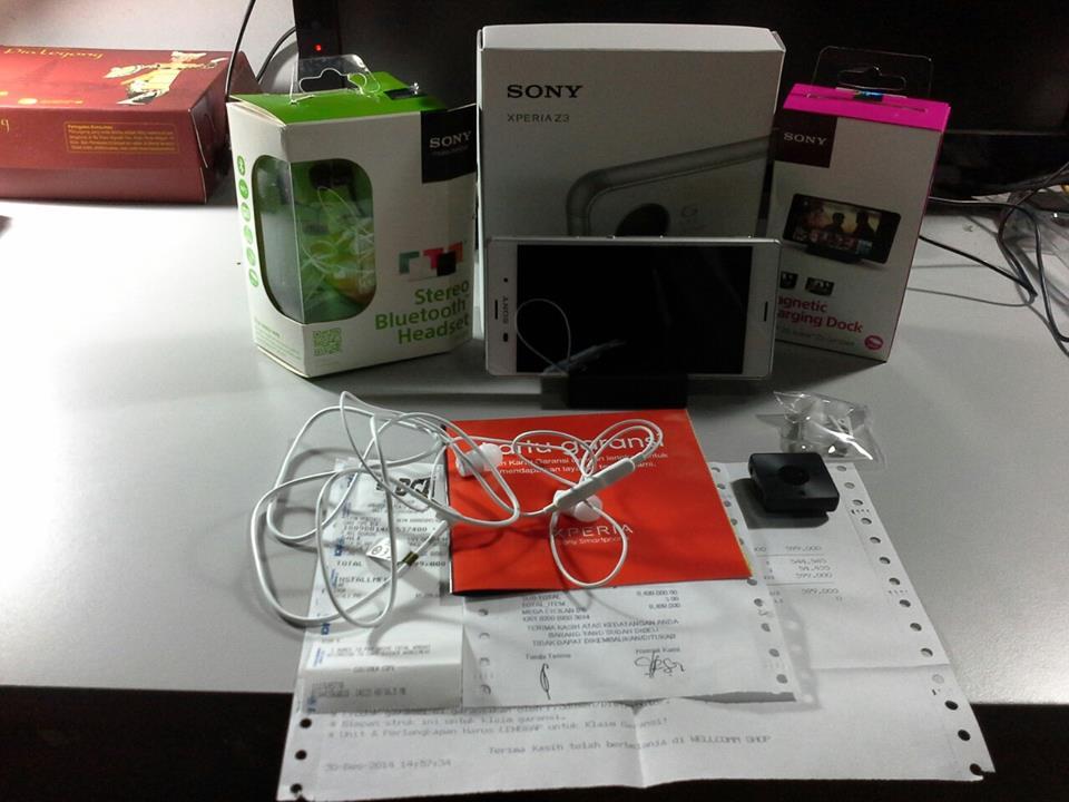 Cari Sony Xperia Z3 + Docking charger  KASKUS