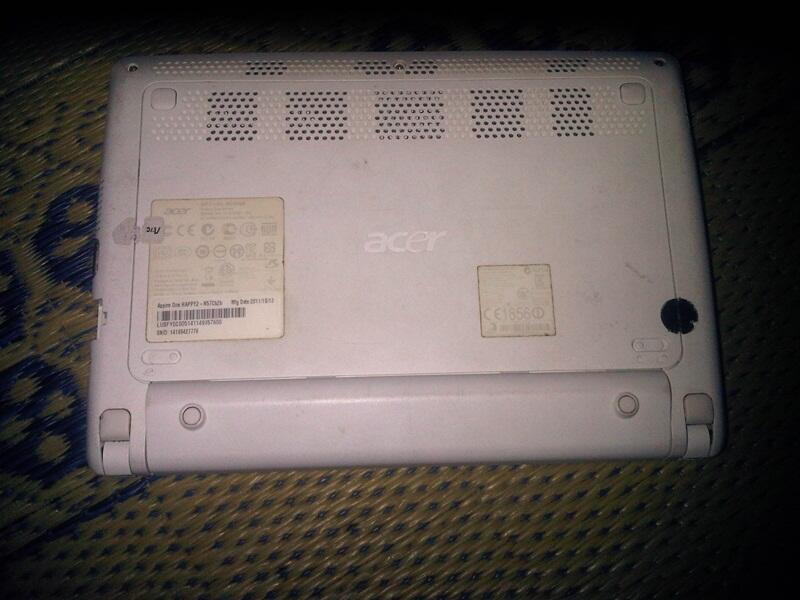 netbook acer segel hdd 320gb batre 2jam