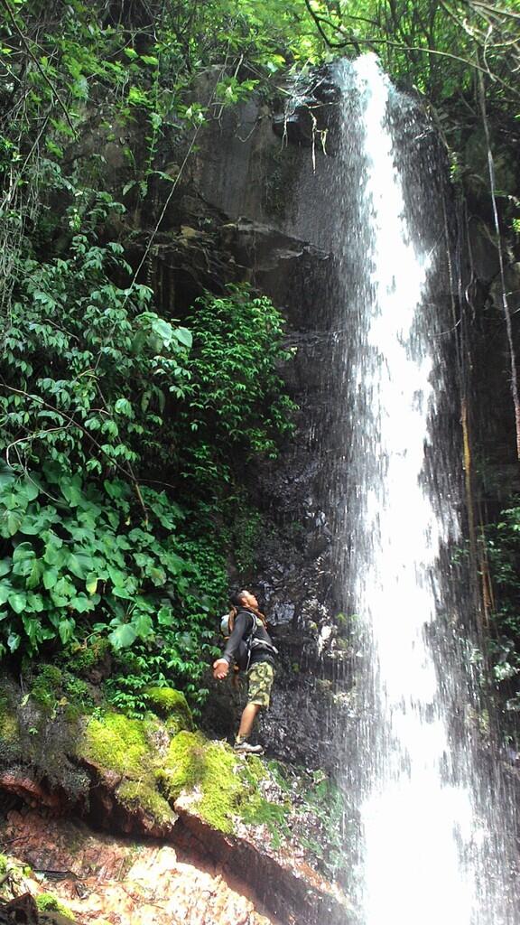 Hiking Asik Ke Curug Roda A.k.a Curug Panganten