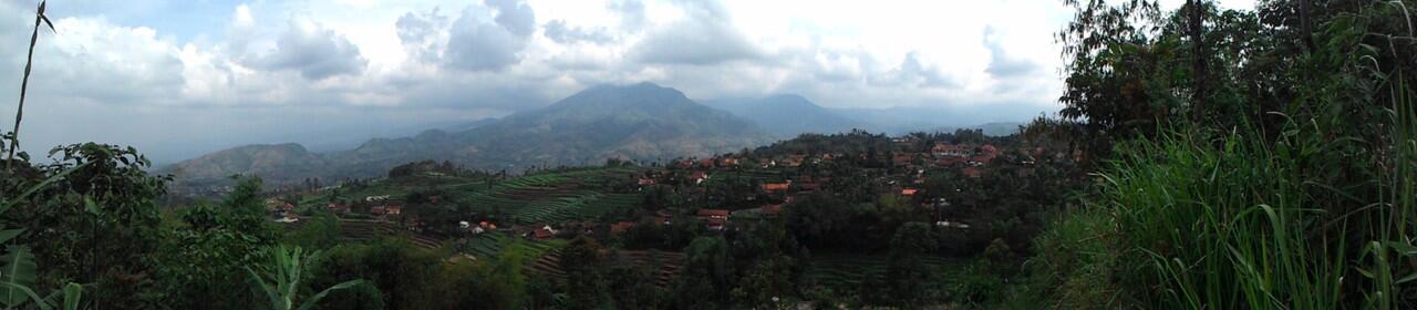 Hiking Asik Ke Curug Roda A.k.a Curug Panganten