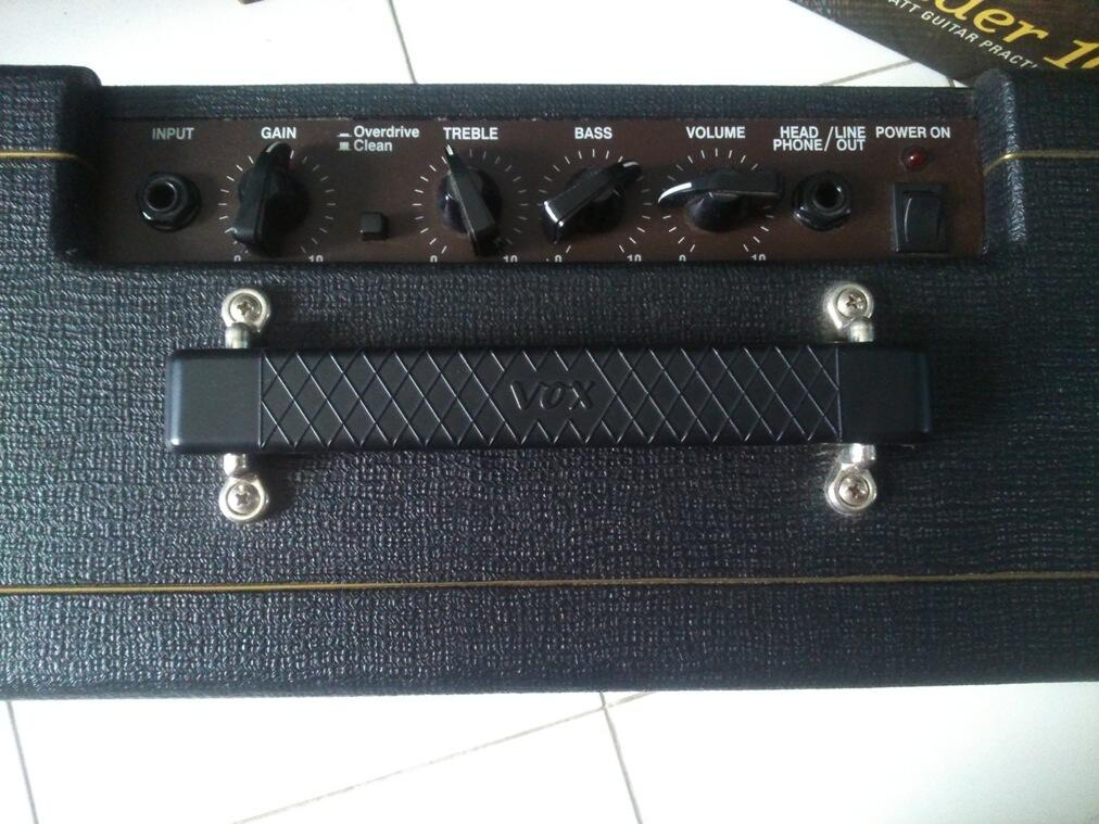 vox pathfinder 10 (gitar ampli)