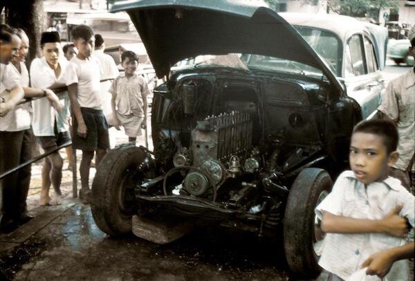 Foto-foto indonesia yang langka dari tahun 1880 sampai 1988...