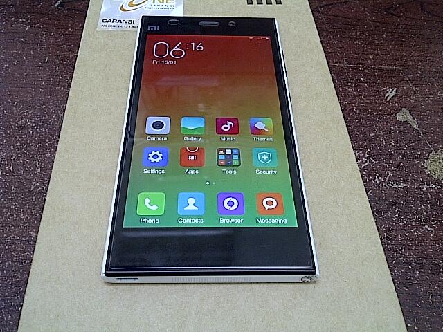 xiaomi mi3 mulus fullset murah aja gan baru dipake sebulan