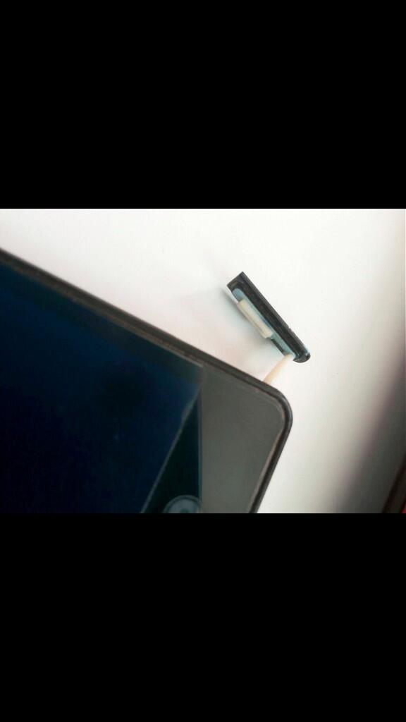 WTS Sony Xperia Z C6602 Mulus Pemakaian Tangan Petama !